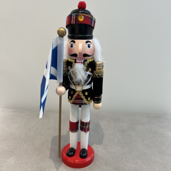 nutcracker 30 cm scottish